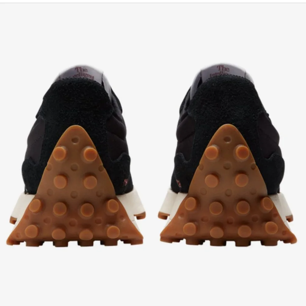 NEW BALANCE 327 Womens ~various sizes~ Sneakers Shoes Black/White Leather Logo - Picture 9 of 16